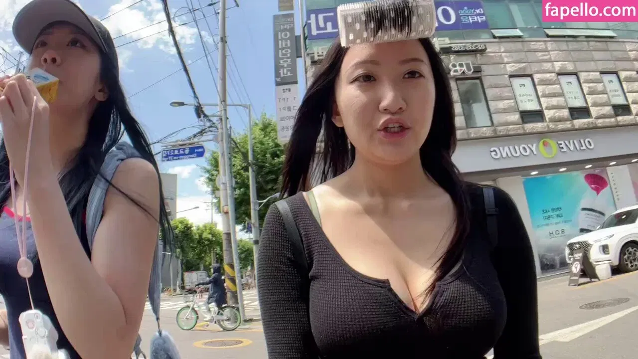 AriaSaki Onlyfans Photo Gallery 