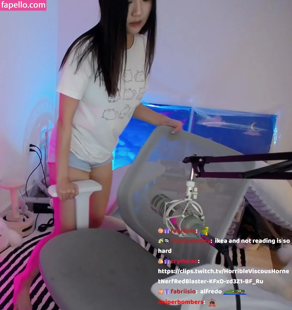 AriaSaki Onlyfans Photo Gallery 