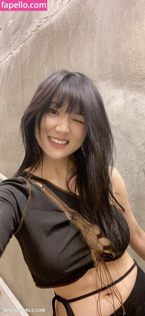 AriaSaki Onlyfans Photo Gallery 