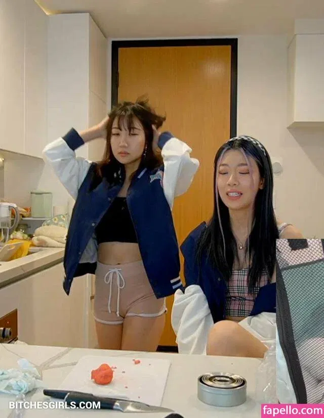 AriaSaki Onlyfans Photo Gallery 