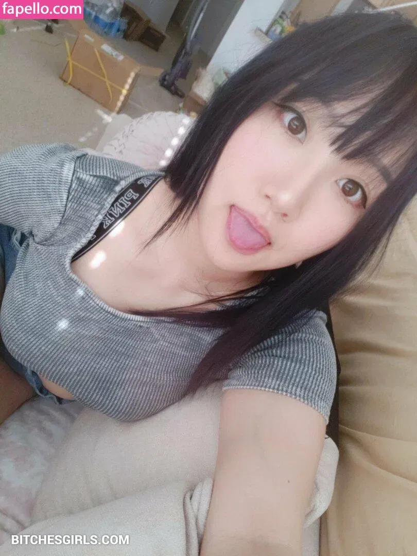 AriaSaki Onlyfans Photo Gallery 