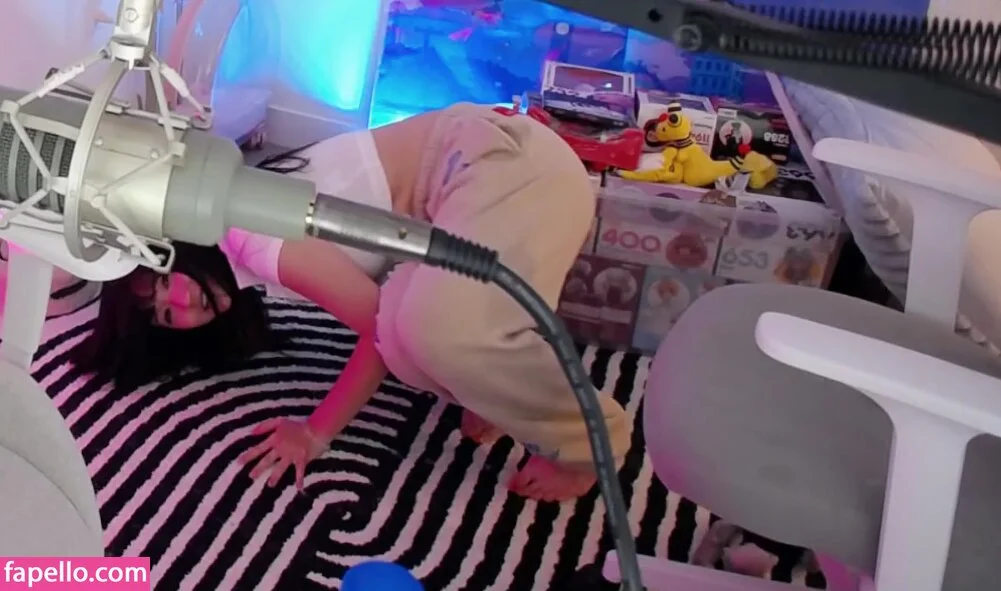 AriaSaki Onlyfans Photo Gallery 