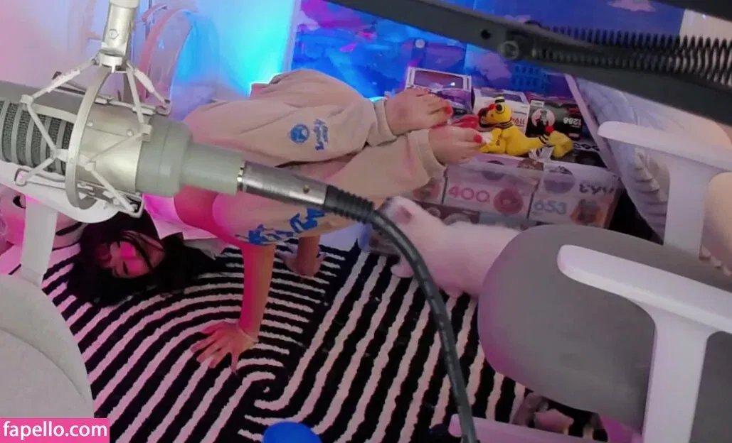 AriaSaki Onlyfans Photo Gallery 