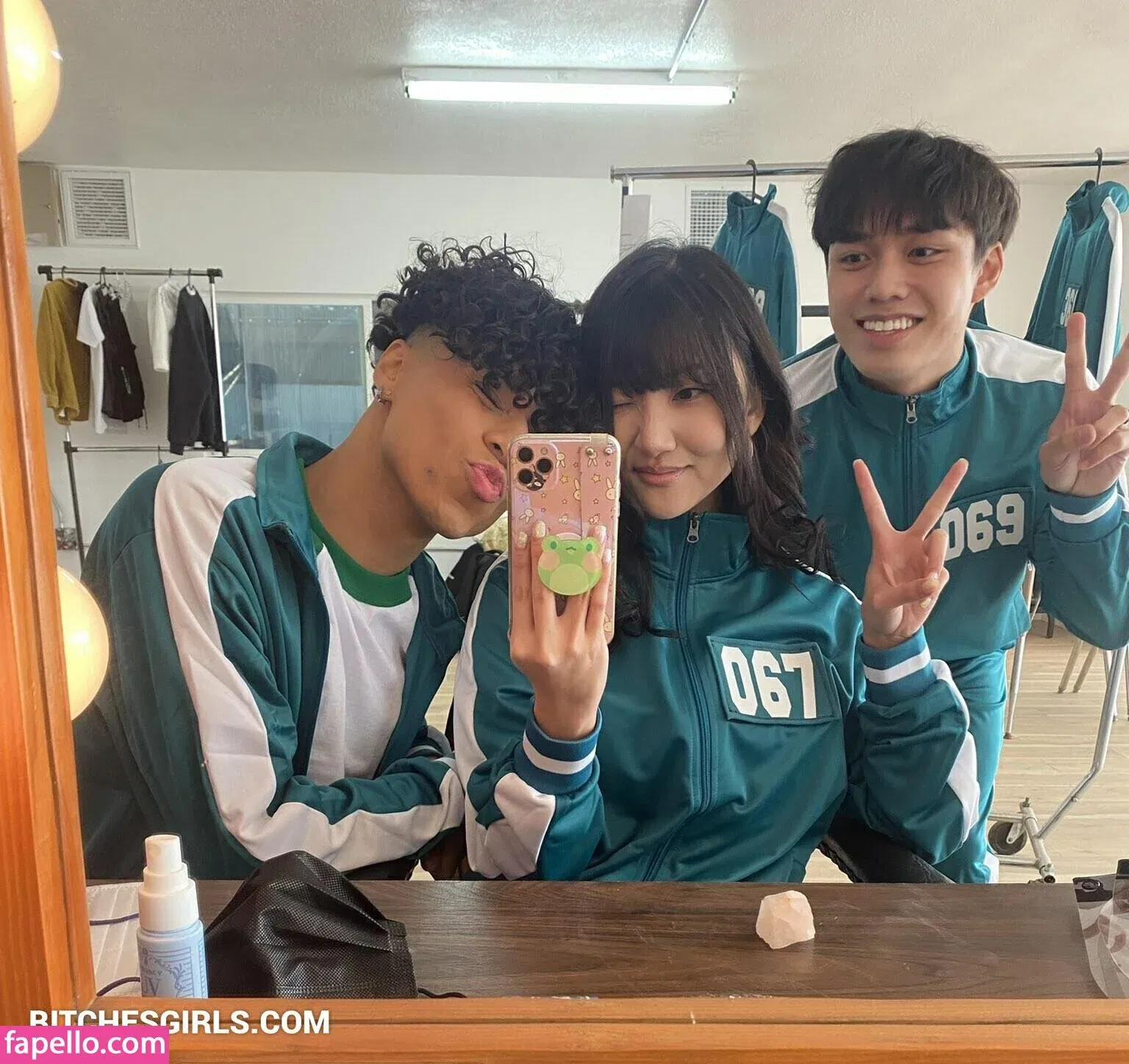 AriaSaki Onlyfans Photo Gallery 