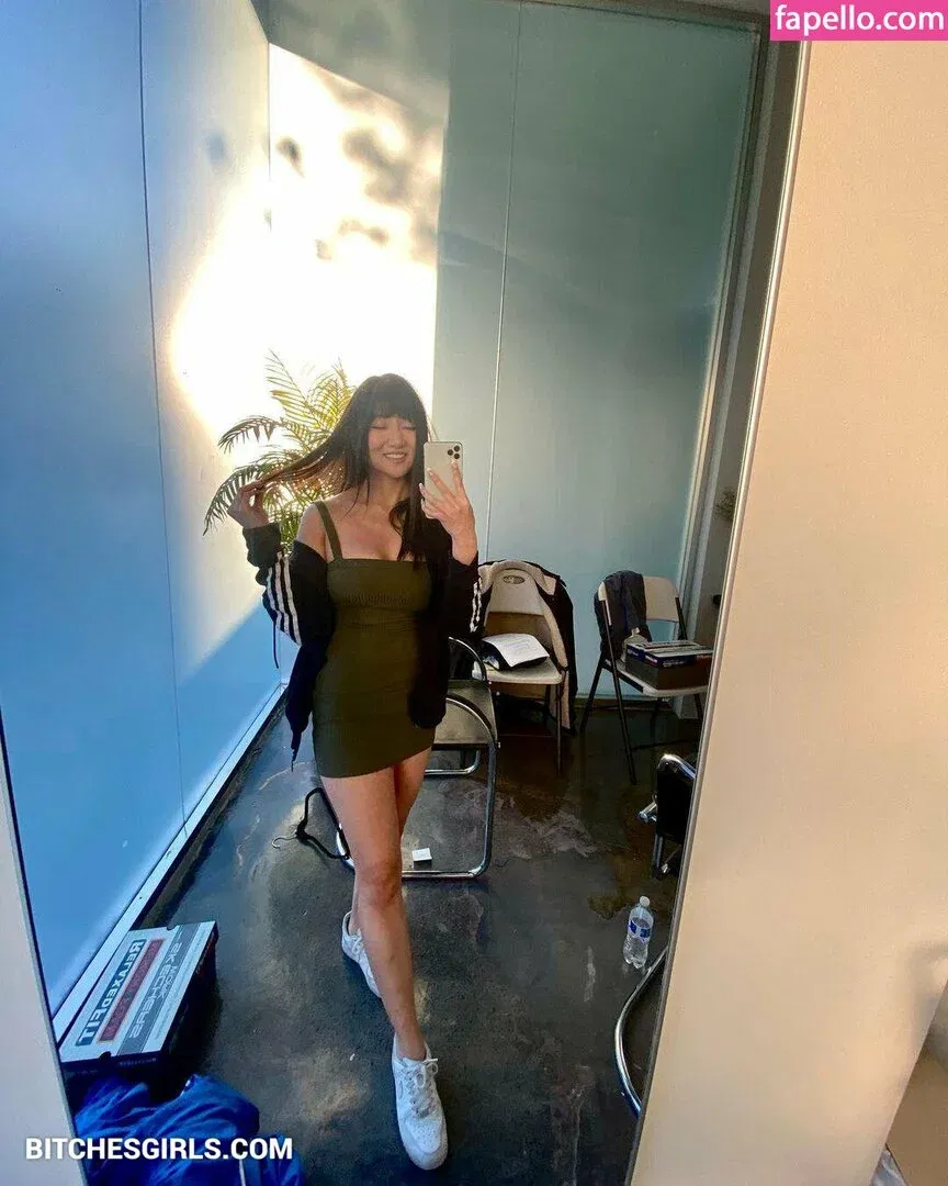 AriaSaki Onlyfans Photo Gallery 