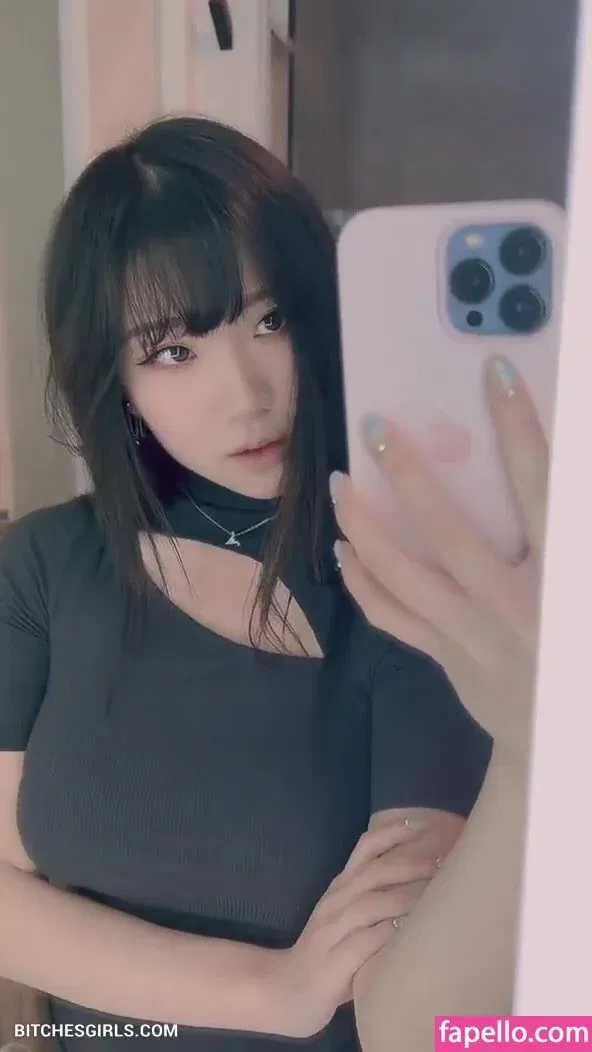 AriaSaki Onlyfans Photo Gallery 