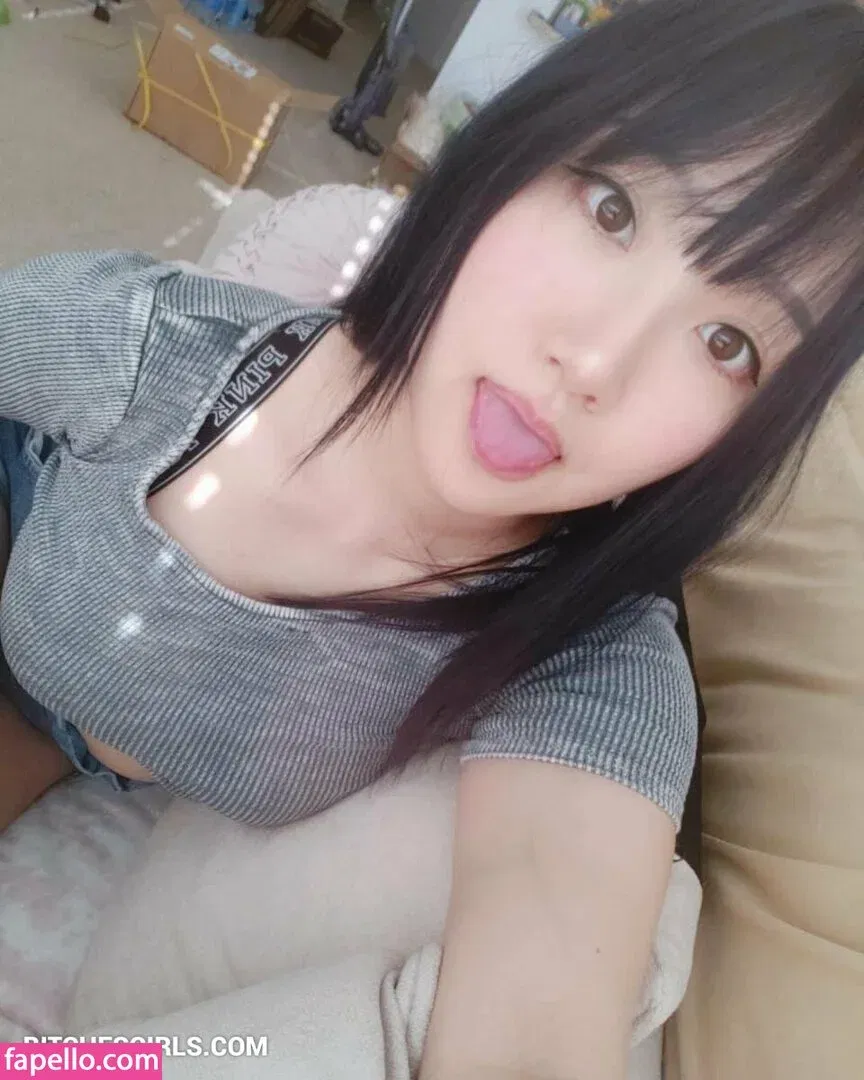 AriaSaki Onlyfans Photo Gallery 