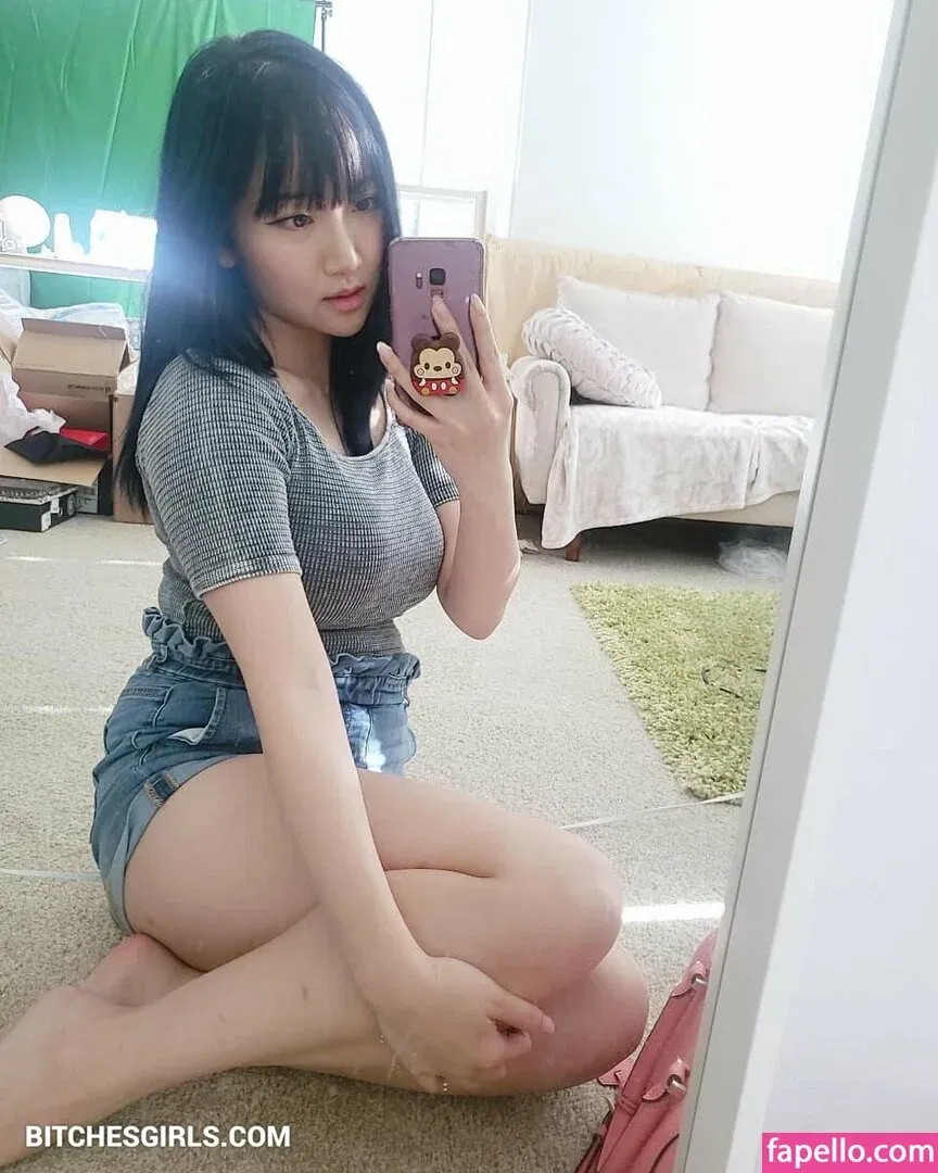 AriaSaki Onlyfans Photo Gallery 