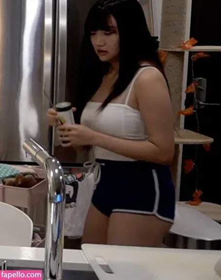 AriaSaki Onlyfans Photo Gallery 