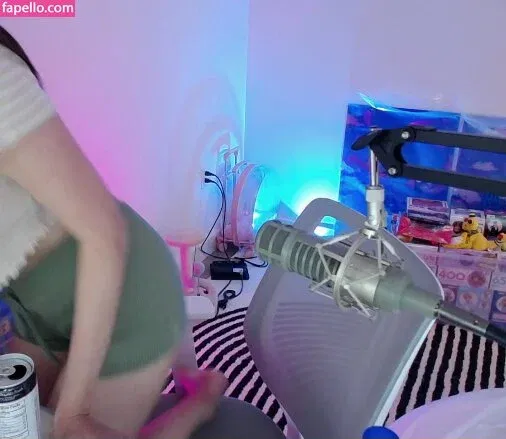 AriaSaki Onlyfans Photo Gallery 