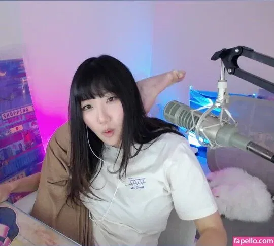 AriaSaki Onlyfans Photo Gallery 