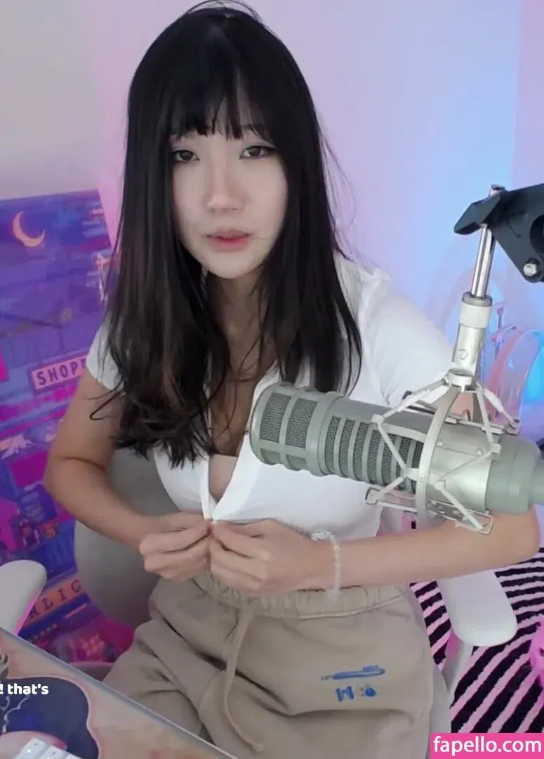 AriaSaki Onlyfans Photo Gallery 