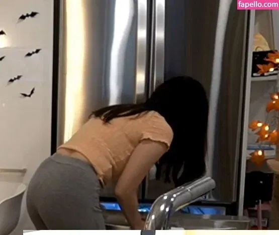 AriaSaki Onlyfans Photo Gallery 