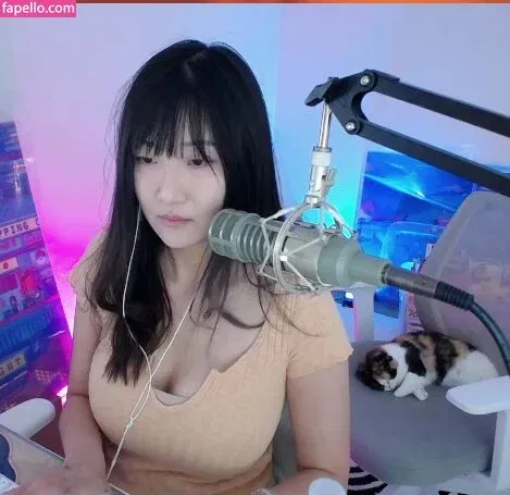 AriaSaki Onlyfans Photo Gallery 