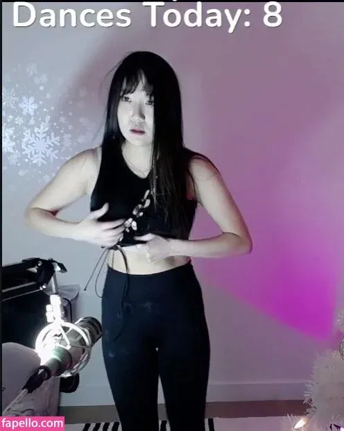 AriaSaki Onlyfans Photo Gallery 