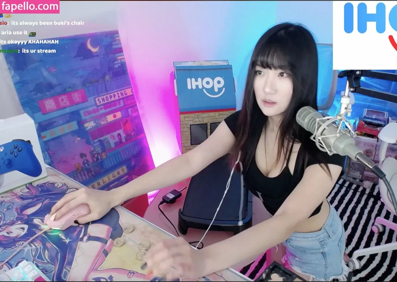 AriaSaki Onlyfans Photo Gallery 