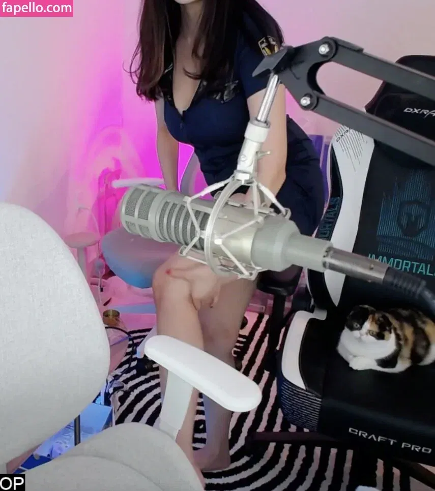 AriaSaki Onlyfans Photo Gallery 