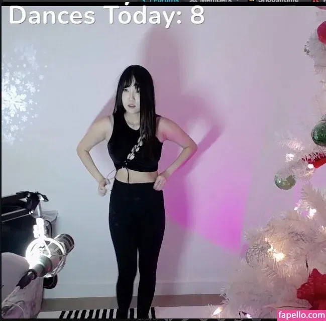 AriaSaki Onlyfans Photo Gallery 