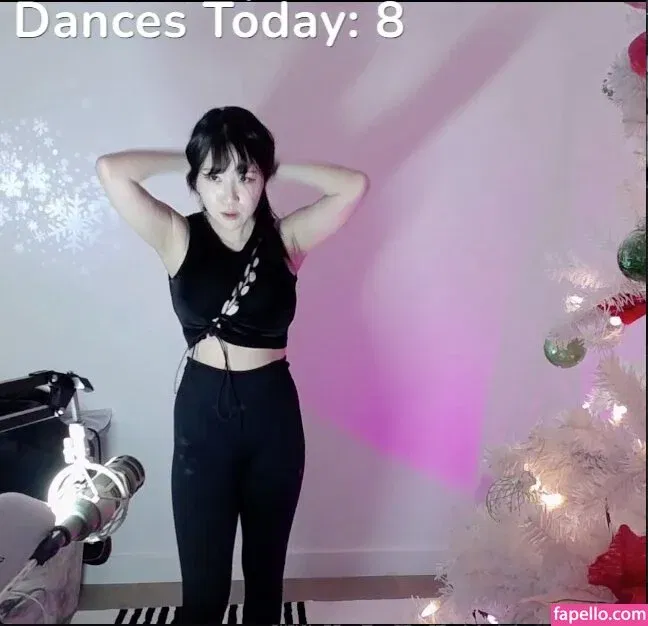 AriaSaki Onlyfans Photo Gallery 