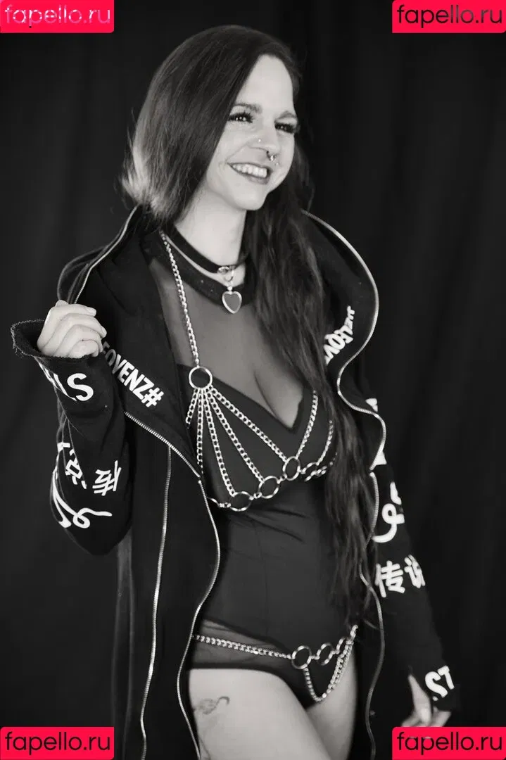 Lady Butterfly Onlyfans Photo Gallery 