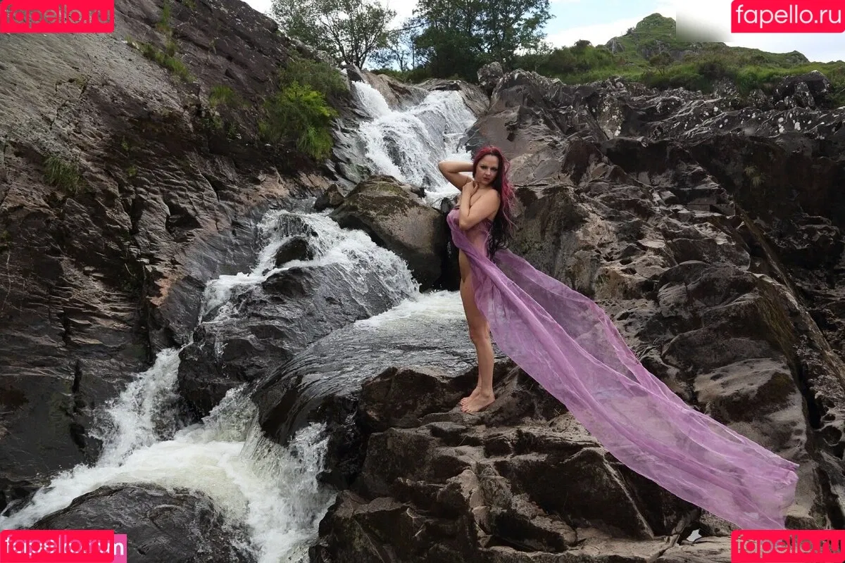 Lady Butterfly Onlyfans Photo Gallery 