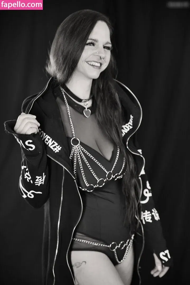 Lady Butterfly Onlyfans Photo Gallery 