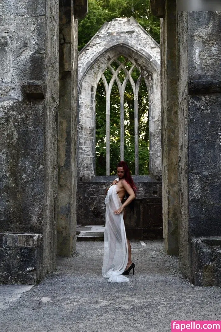 Lady Butterfly Onlyfans Photo Gallery 