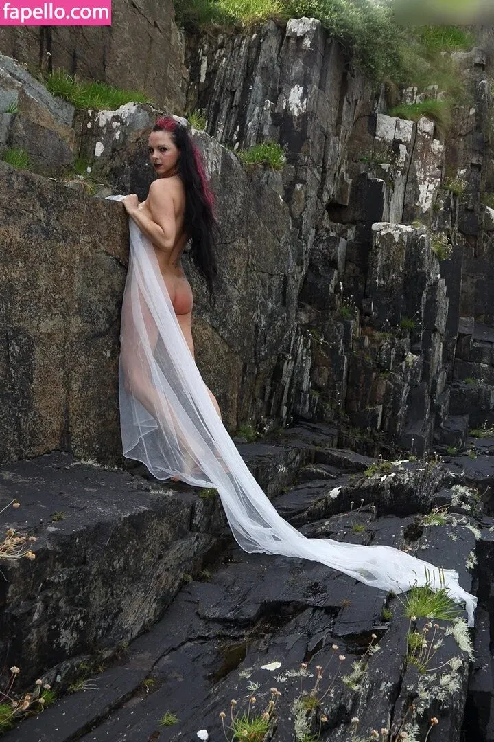 Lady Butterfly Onlyfans Photo Gallery 