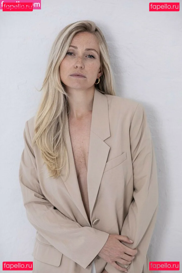 Mumma Mic's ASMR Onlyfans Photo Gallery 