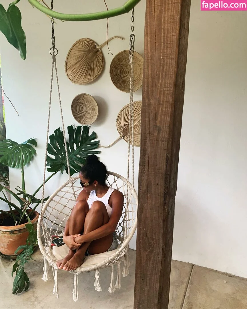 Lou Llobell Onlyfans Photo Gallery 