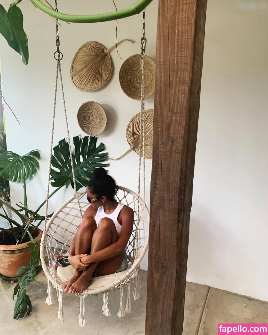 Lou Llobell Onlyfans Photo Gallery 