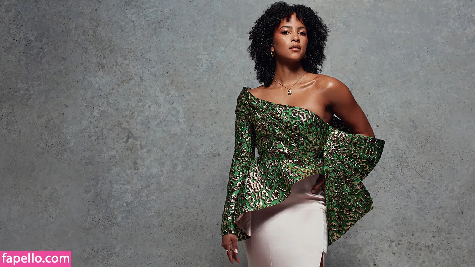 Lou Llobell Onlyfans Photo Gallery 