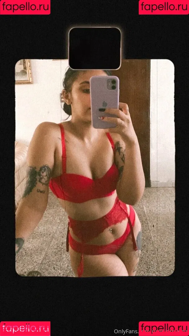 Nandiuzumaki Onlyfans Photo Gallery 