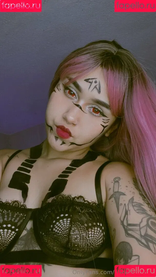 Nandiuzumaki Onlyfans Photo Gallery 