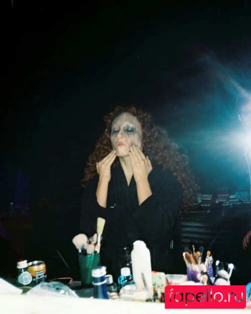 Chappell Roan Onlyfans Photo Gallery 