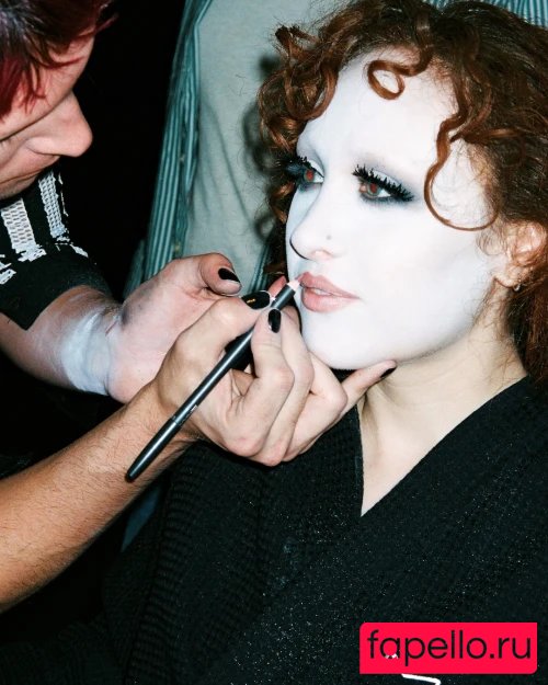 Chappell Roan Onlyfans Photo Gallery 