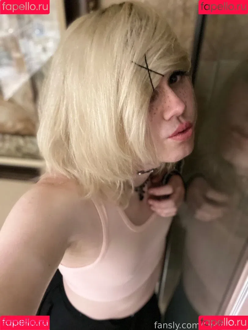 Onyushka Onlyfans Photo Gallery 