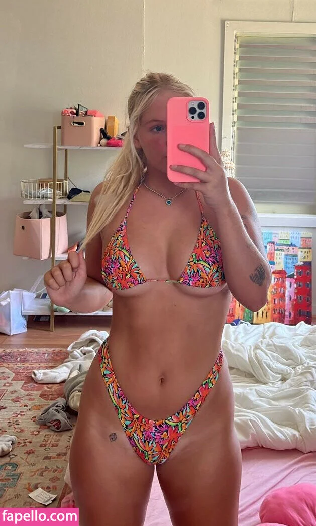 Cmillyslife Onlyfans Photo Gallery 