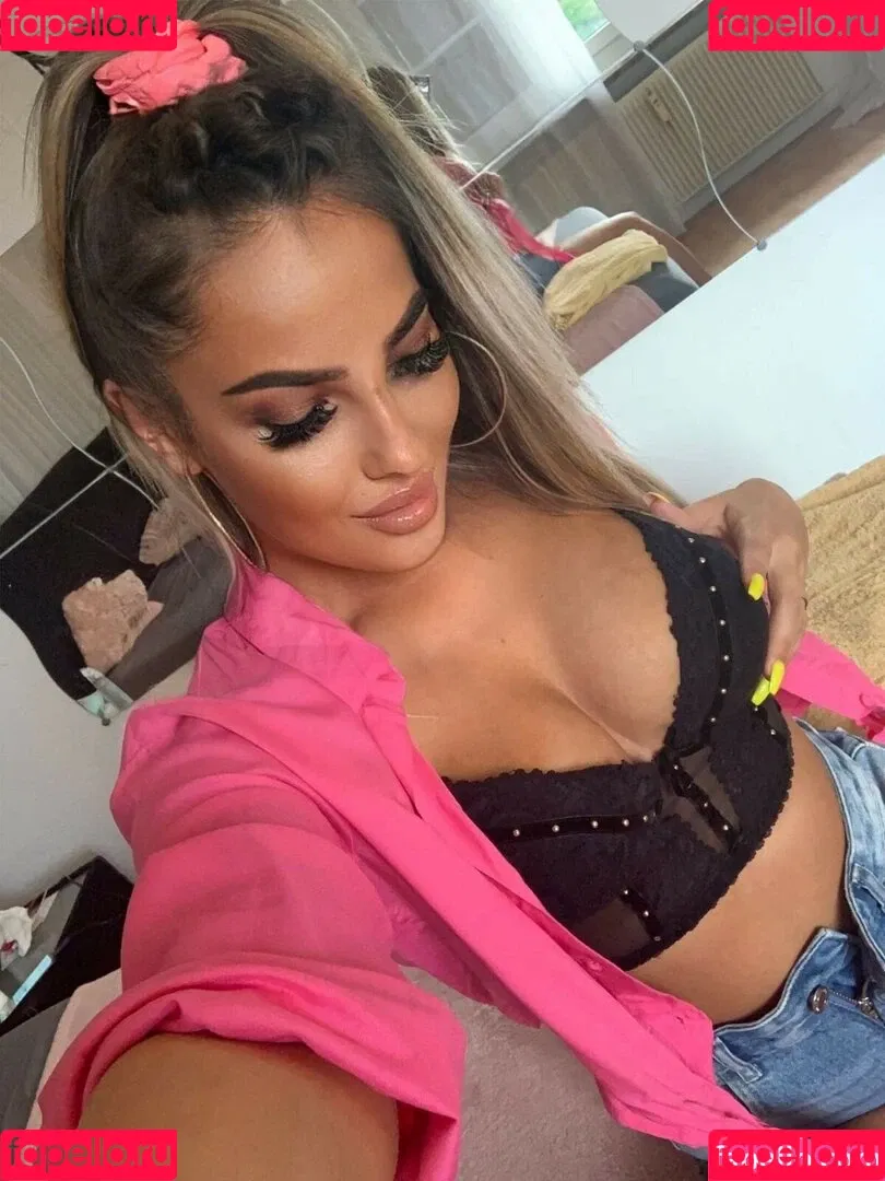 mayamaya1999 Onlyfans Photo Gallery 