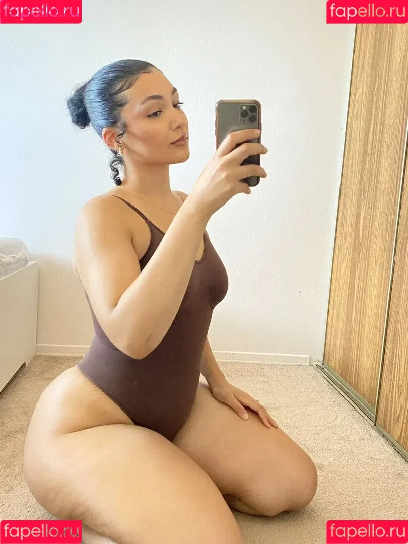 Zainaabb.ab Onlyfans Photo Gallery 