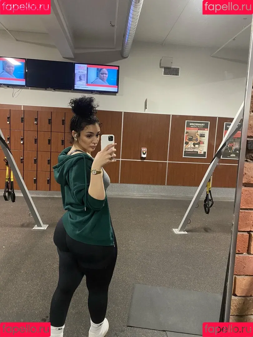 Zainaabb.ab Onlyfans Photo Gallery 