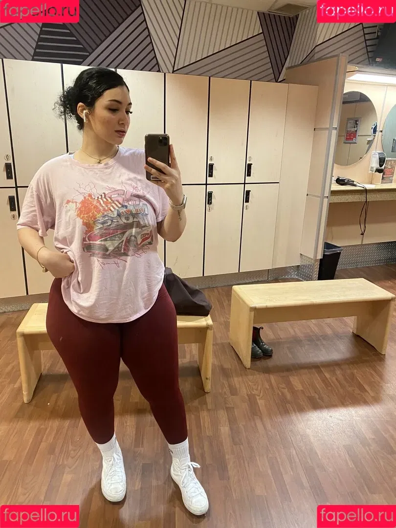 Zainaabb.ab Onlyfans Photo Gallery 