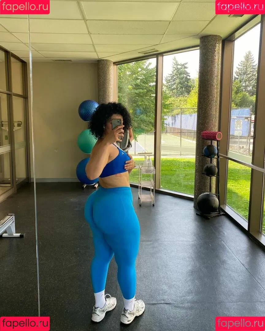 Zainaabb.ab Onlyfans Photo Gallery 