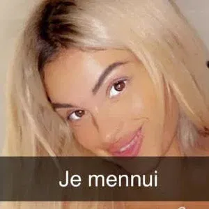 Zainaabb.ab Onlyfans Photo Gallery 