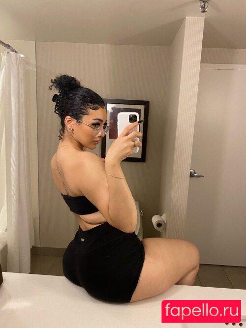 Zainaabb.ab Nude Onlyfans Photo 26