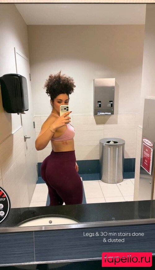 Zainaabb.ab Nude Onlyfans Photo 5