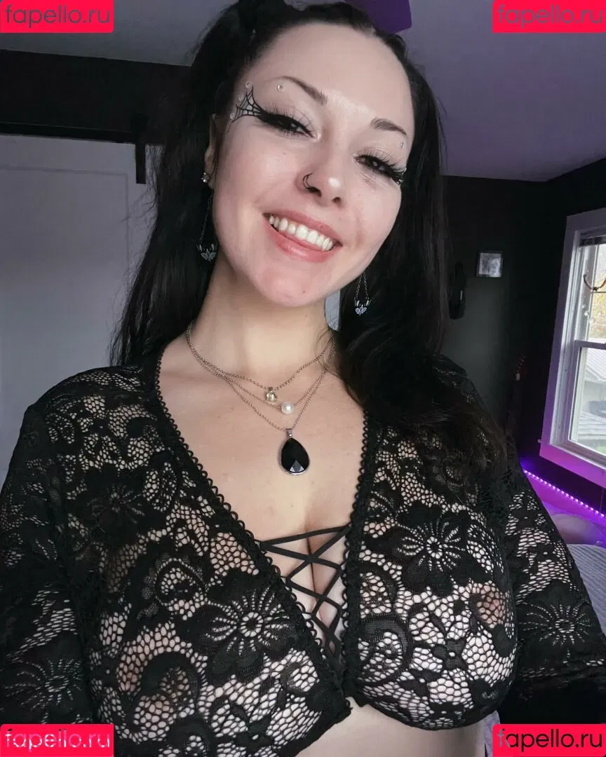 Vanessa Hughes Onlyfans Photo Gallery 