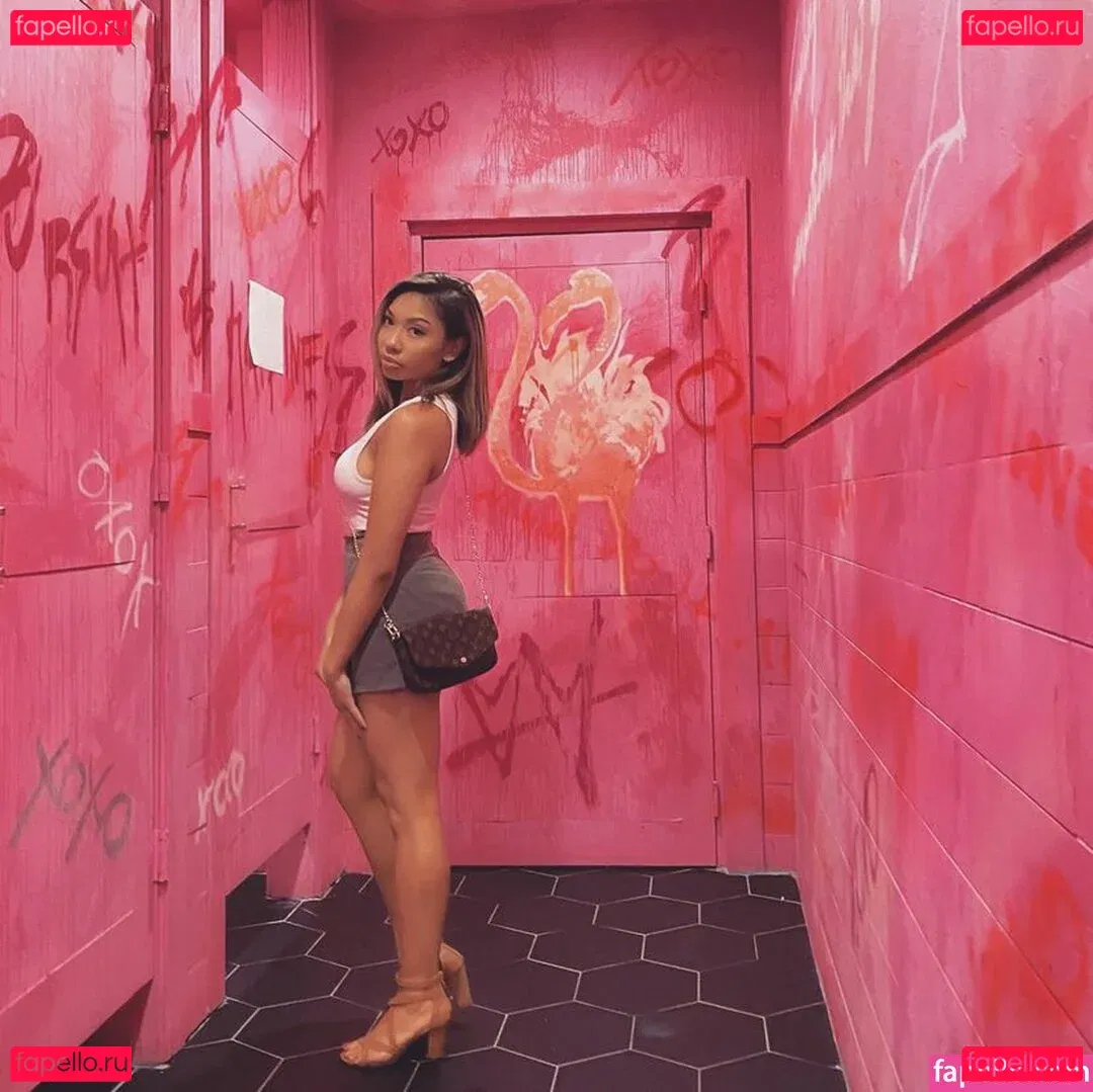 Valerie Saint-Claire Onlyfans Photo Gallery 