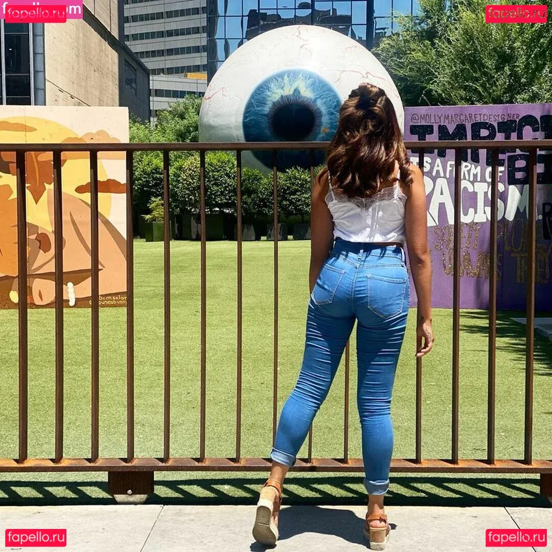 Valerie Saint-Claire Onlyfans Photo Gallery 