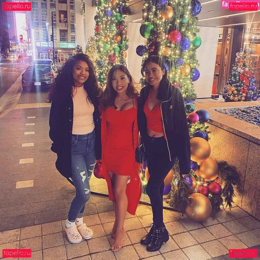 Valerie Saint-Claire Onlyfans Photo Gallery 